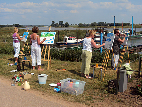 Schilder workshop aan de rijn bij Wageningen, een middag schilderen in de uiterwaarden bij het atelier van kunstenaar Twan de Vos, de bovenste Polder, landschapschilderen, landschap schilderen, abstract, naar de waarneming met acrylverf op doek