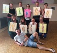 Naaktmodel schilderen tijdens vrijgezellenfeest in Heerlen